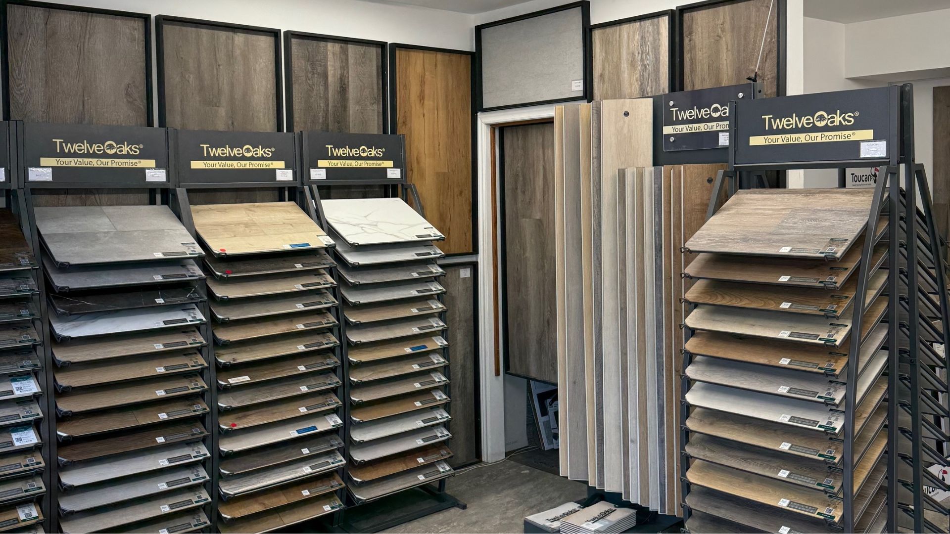 Floors Xtra showroom in Ingersoll, ON